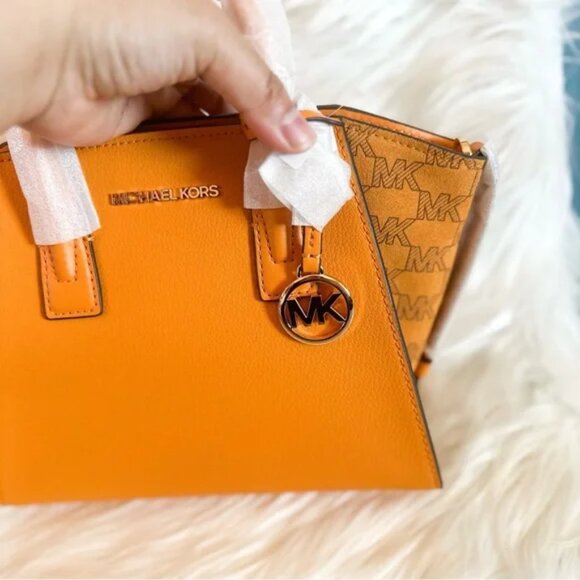 45 | 🍁Michael Kors Avril Satchel with MK Charm - Picture 6 of 7